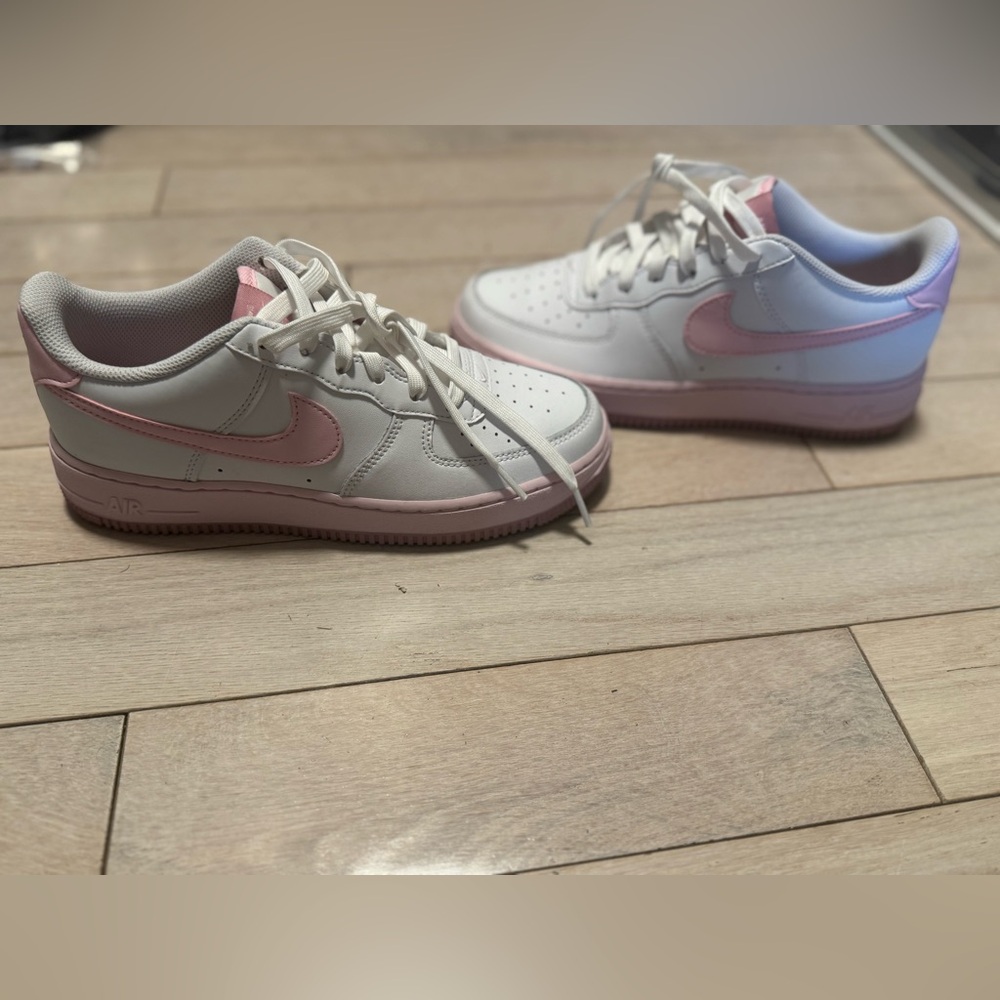 Pink Air Force 1 - Picture 3 of 5